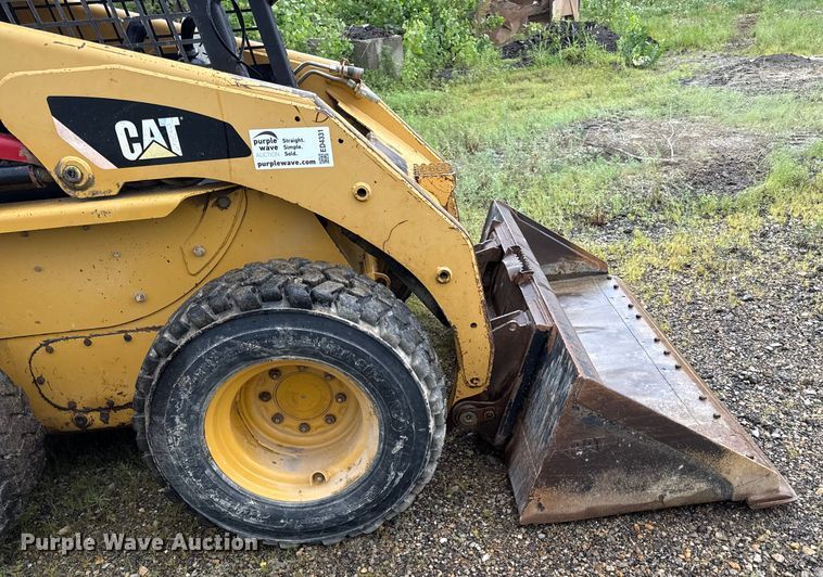 image for item ED4331 2007 Caterpillar 236B2 skid steer loader