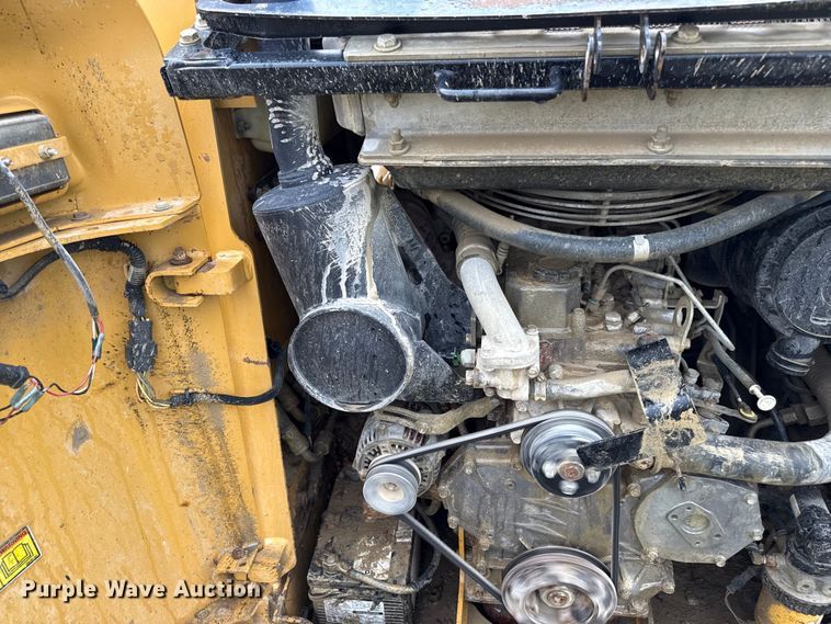 image for item ED4331 2007 Caterpillar 236B2 skid steer loader