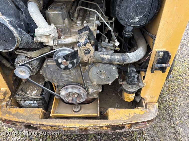 image for item ED4331 2007 Caterpillar 236B2 skid steer loader
