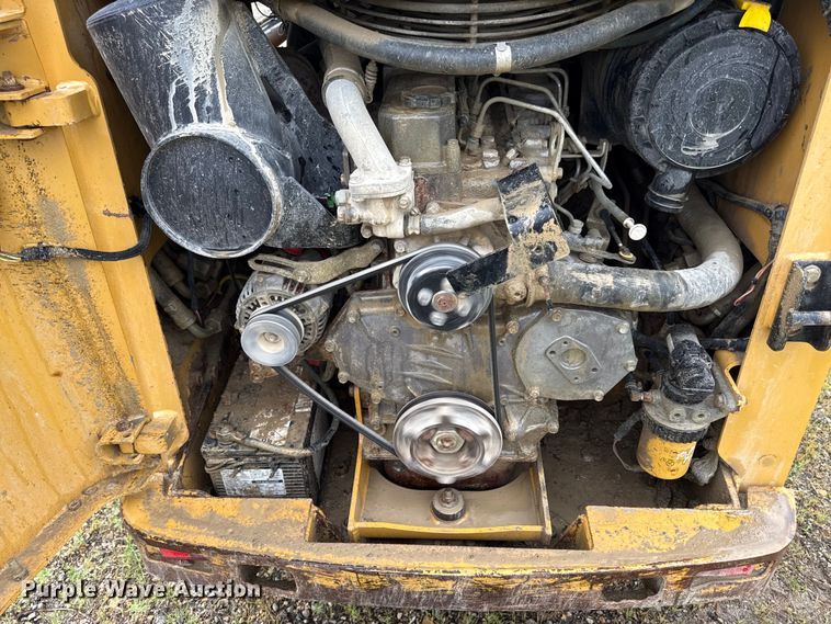 image for item ED4331 2007 Caterpillar 236B2 skid steer loader