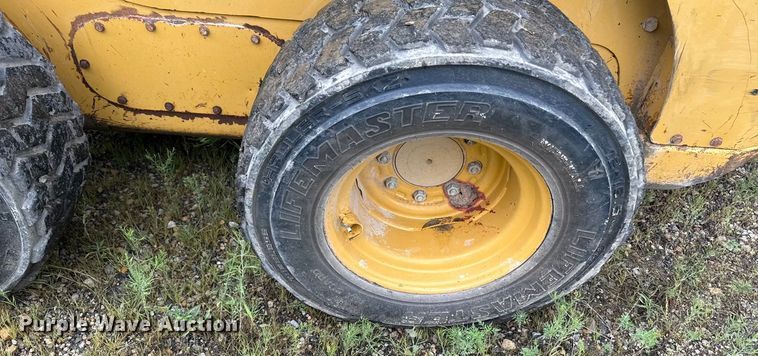 image for item ED4331 2007 Caterpillar 236B2 skid steer loader