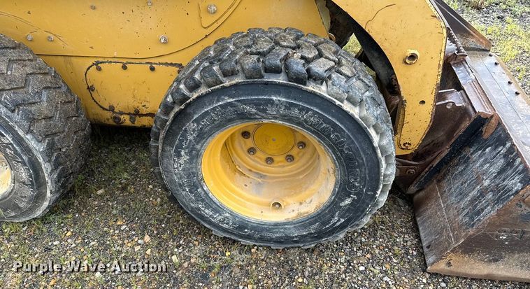 image for item ED4331 2007 Caterpillar 236B2 skid steer loader