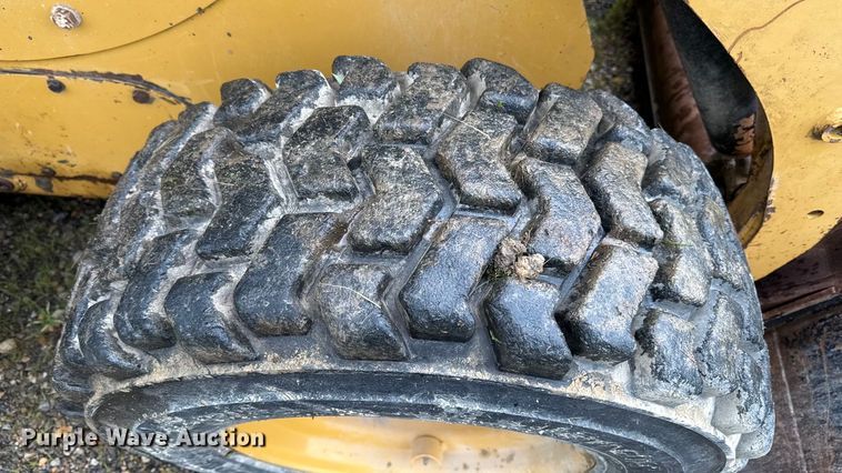 image for item ED4331 2007 Caterpillar 236B2 skid steer loader