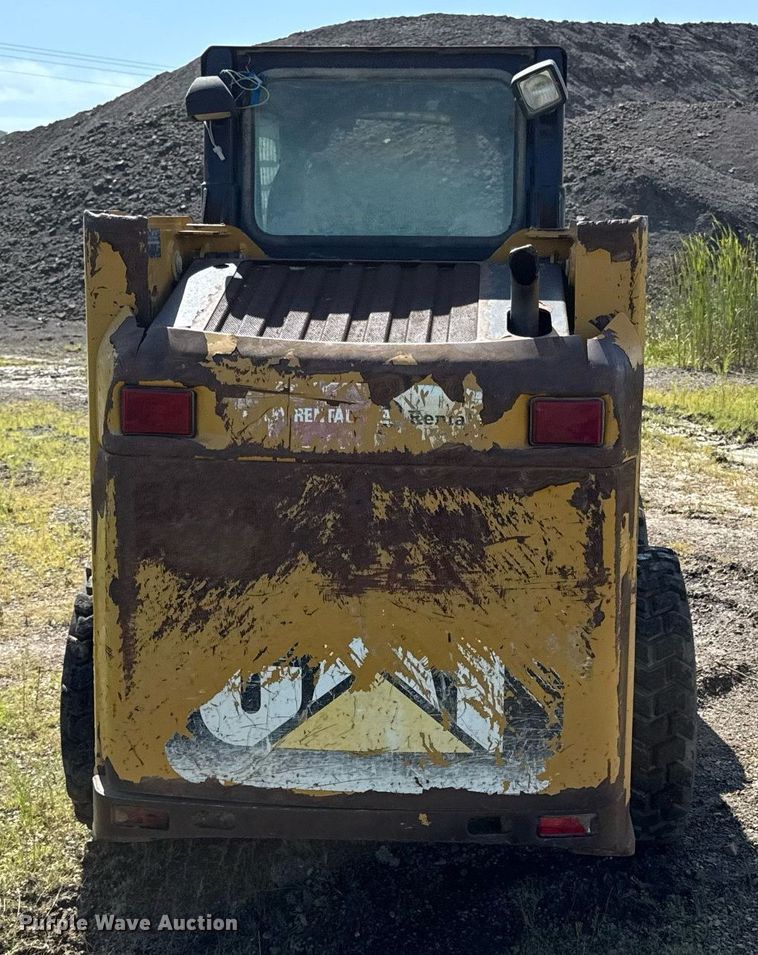 image for item ED4332 2012 Caterpillar 226B3 skid steer loader