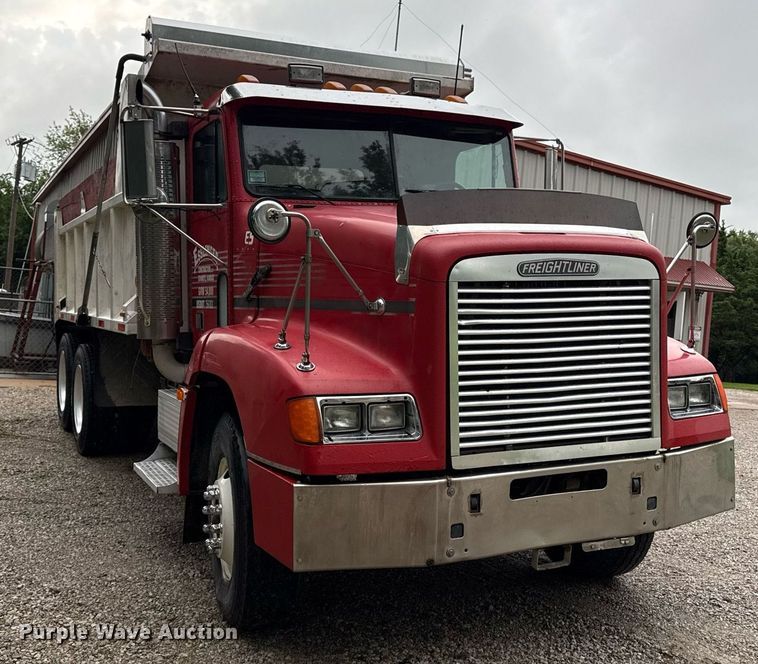 image for item ED4333 1995 Freightliner FLD 112 dump truck