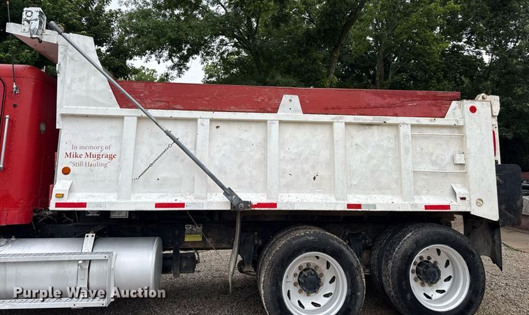 image for item ED4333 1995 Freightliner FLD 112 dump truck