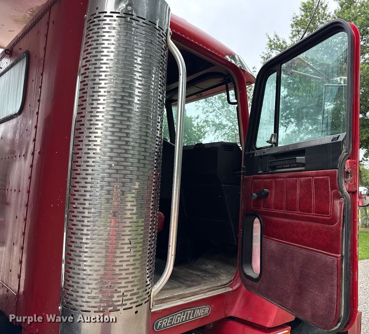 image for item ED4333 1995 Freightliner FLD 112 dump truck