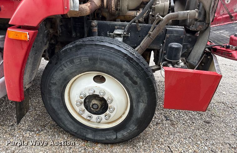 image for item ED4333 1995 Freightliner FLD 112 dump truck