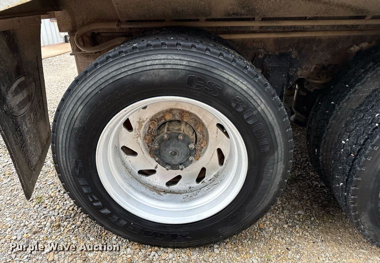 image for item ED4333 1995 Freightliner FLD 112 dump truck