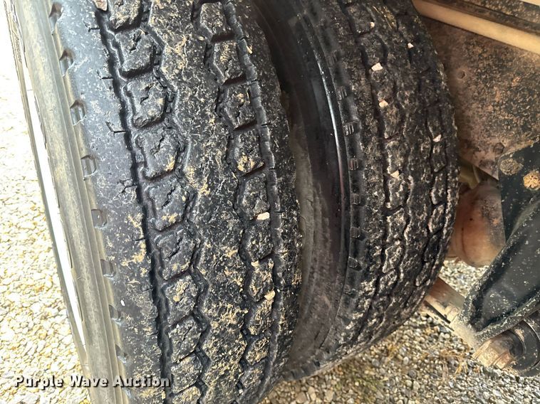 image for item ED4333 1995 Freightliner FLD 112 dump truck