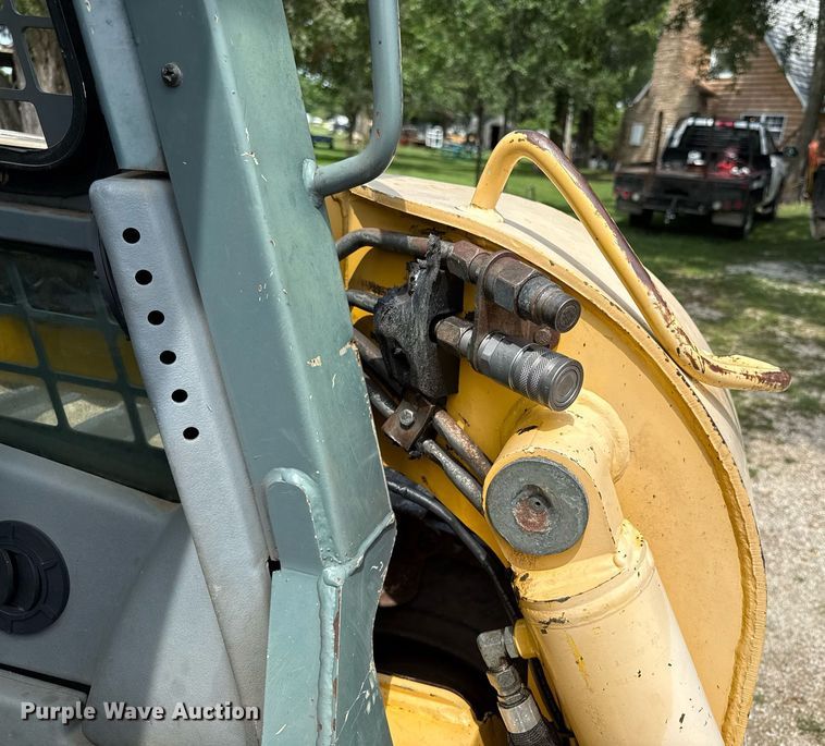 image for item ED4334 Gehl 7810 skid steer loader