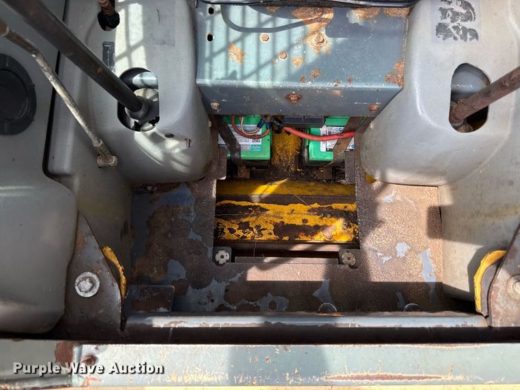 image for item ED4334 Gehl 7810 skid steer loader