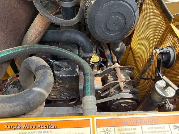 image for item ED4334 Gehl 7810 skid steer loader