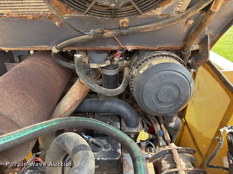 image for item ED4334 Gehl 7810 skid steer loader