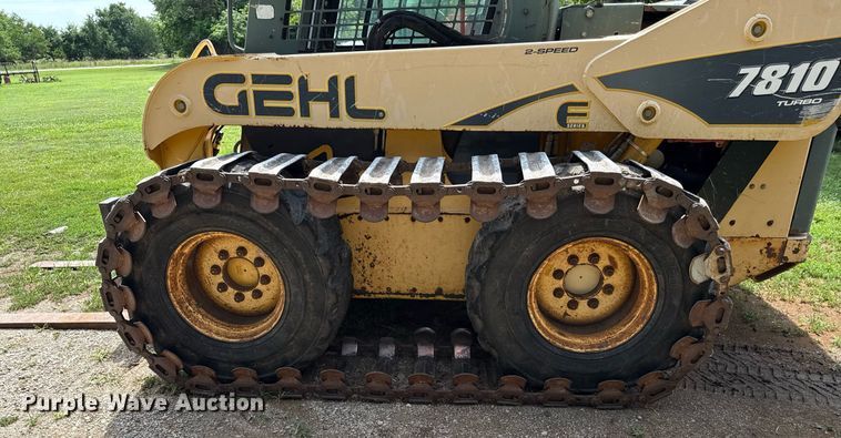 image for item ED4334 Gehl 7810 skid steer loader