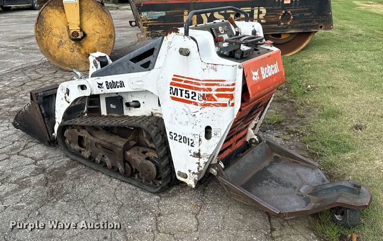 image for item ED4344 2004 Bobcat MT52 compact utility loader