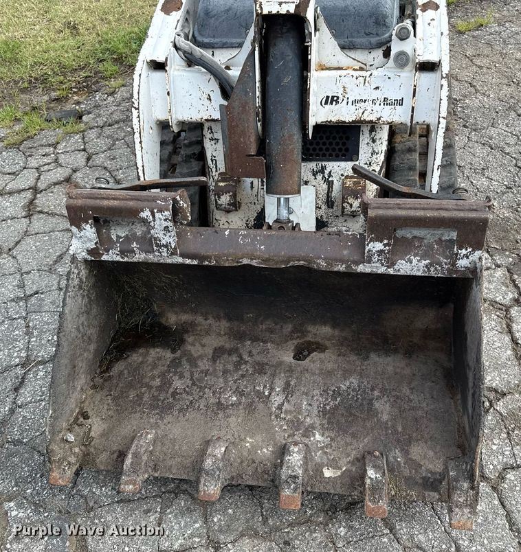 image for item ED4344 2004 Bobcat MT52 compact utility loader