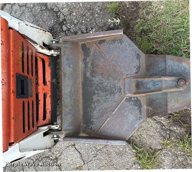 image for item ED4344 2004 Bobcat MT52 compact utility loader