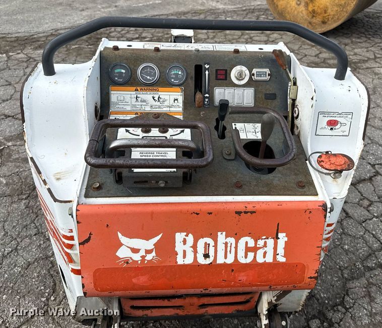 image for item ED4344 2004 Bobcat MT52 compact utility loader