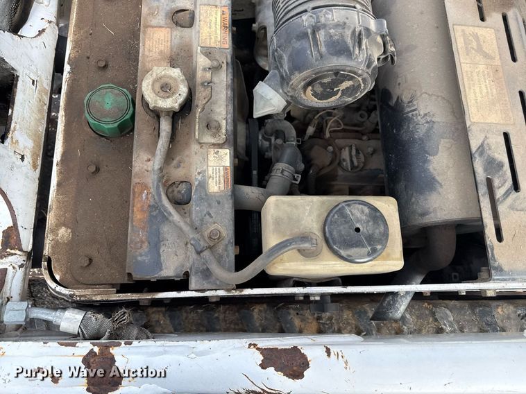 image for item ED4344 2004 Bobcat MT52 compact utility loader