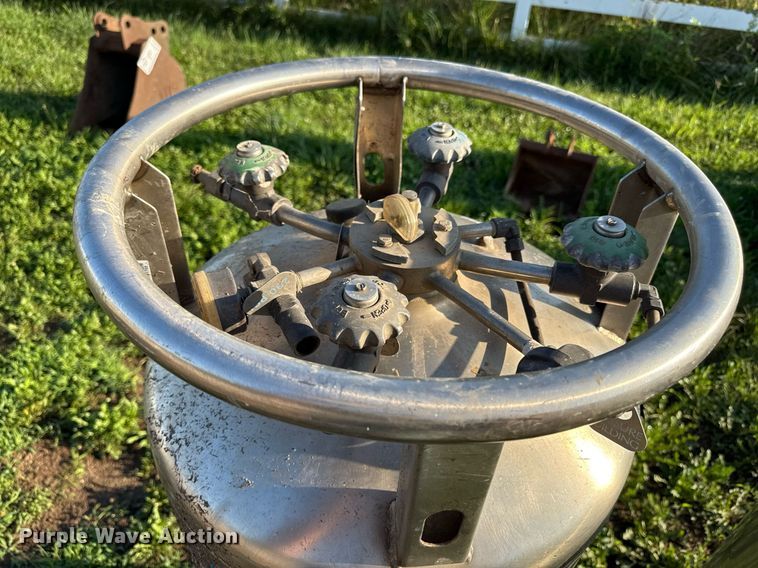 image for item ED4387 (2) refrigerated liquid O2 tanks