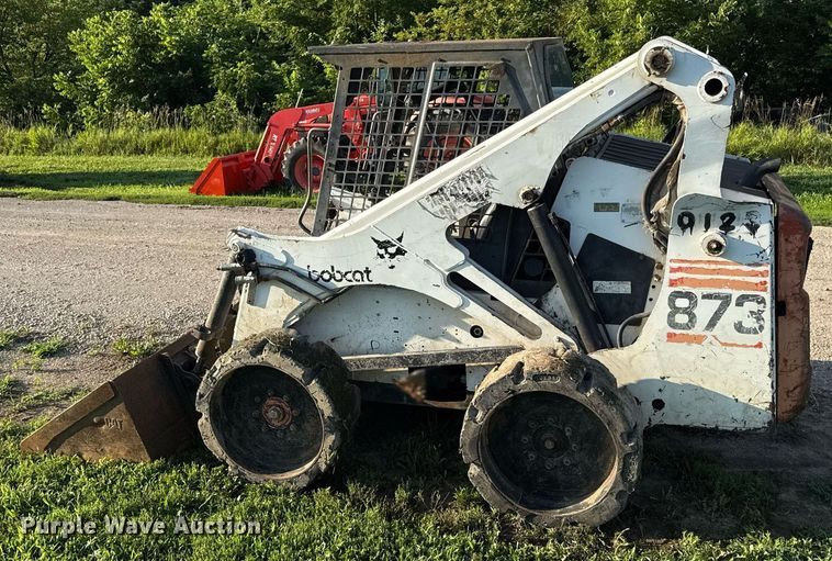 image for item ED4388 1998 Bobcat 873 skid steer loader