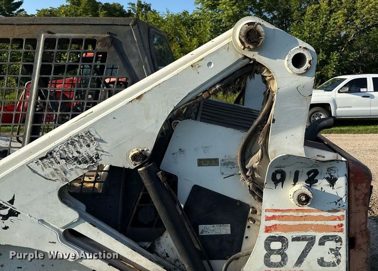 image for item ED4388 1998 Bobcat 873 skid steer loader