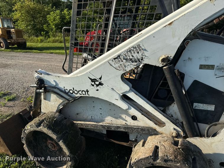 image for item ED4388 1998 Bobcat 873 skid steer loader
