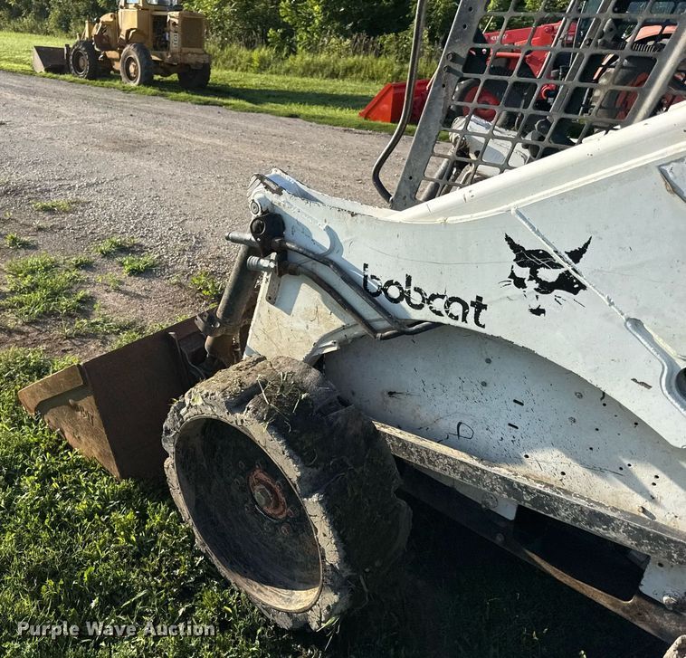 image for item ED4388 1998 Bobcat 873 skid steer loader