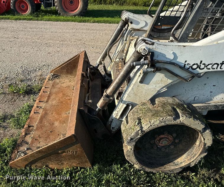 image for item ED4388 1998 Bobcat 873 skid steer loader