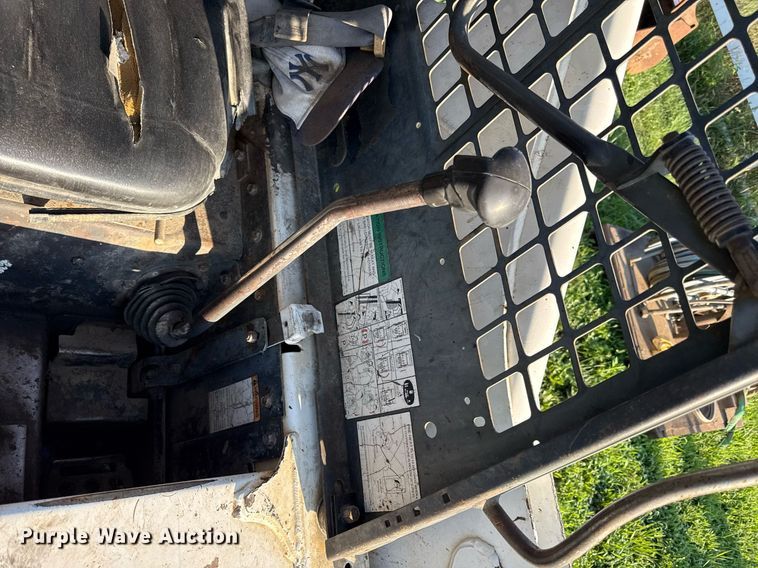 image for item ED4388 1998 Bobcat 873 skid steer loader