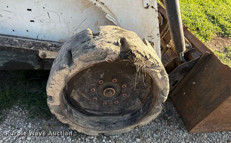 image for item ED4388 1998 Bobcat 873 skid steer loader