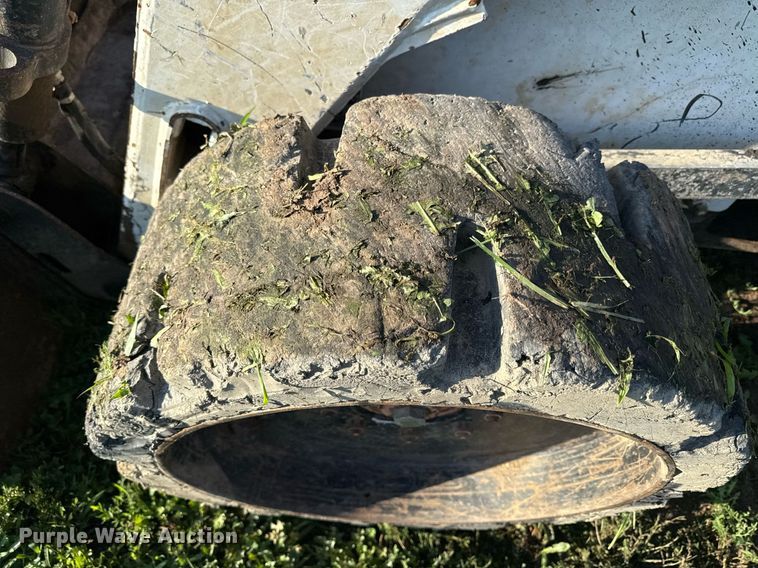 image for item ED4388 1998 Bobcat 873 skid steer loader