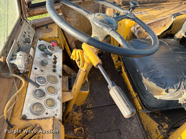 image for item ED4390 1978 Caterpillar 920 wheel loader