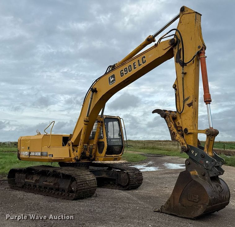 EXCAVADORA 1996 JOHN DEERE 690ELC