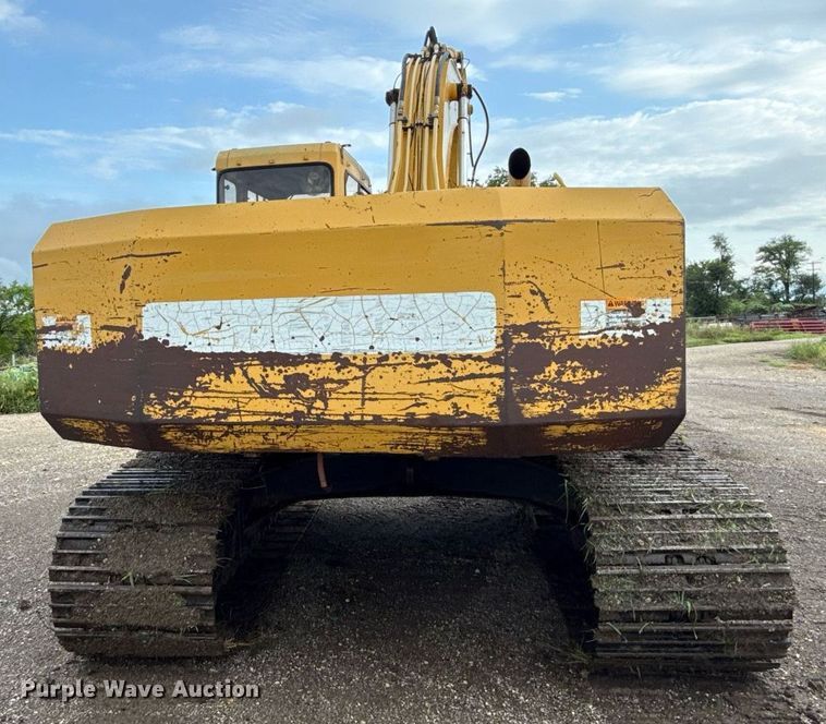 image for item ED4405 1996 John Deere 690ELC excavator