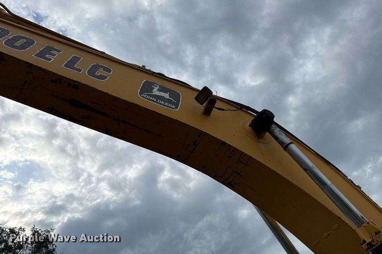 image for item ED4405 1996 John Deere 690ELC excavator