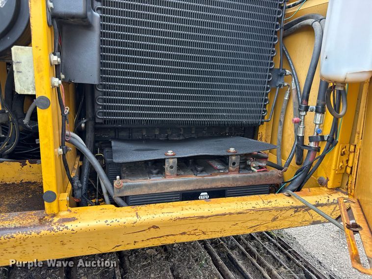 image for item ED4405 1996 John Deere 690ELC excavator