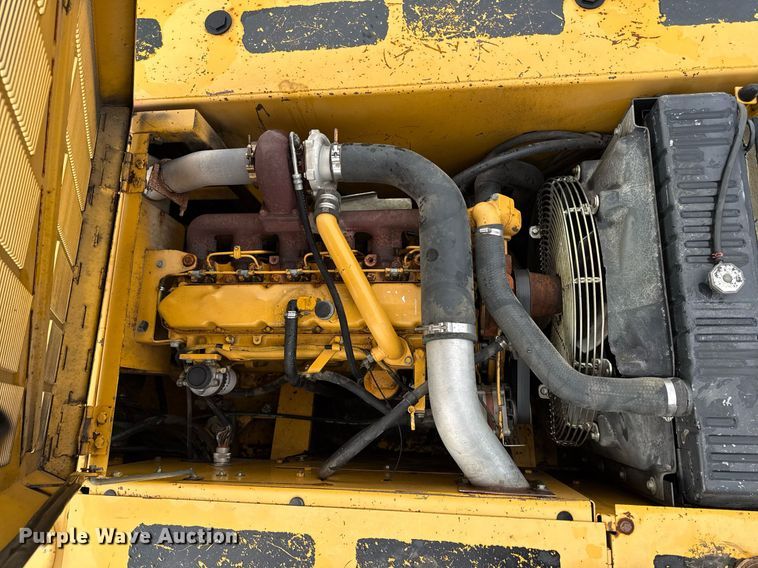 image for item ED4405 1996 John Deere 690ELC excavator