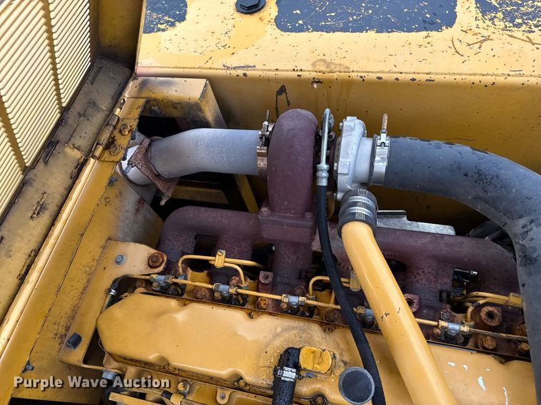 image for item ED4405 1996 John Deere 690ELC excavator