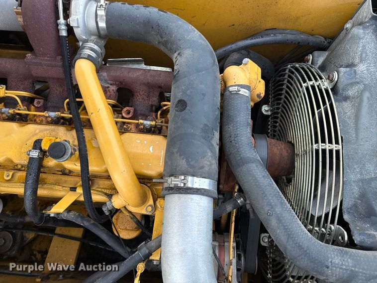 image for item ED4405 1996 John Deere 690ELC excavator