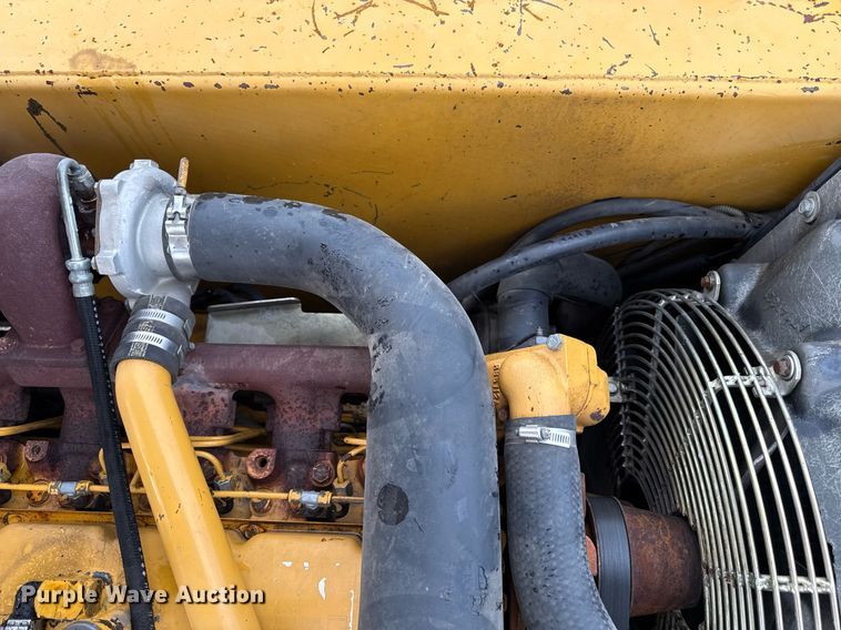 image for item ED4405 1996 John Deere 690ELC excavator