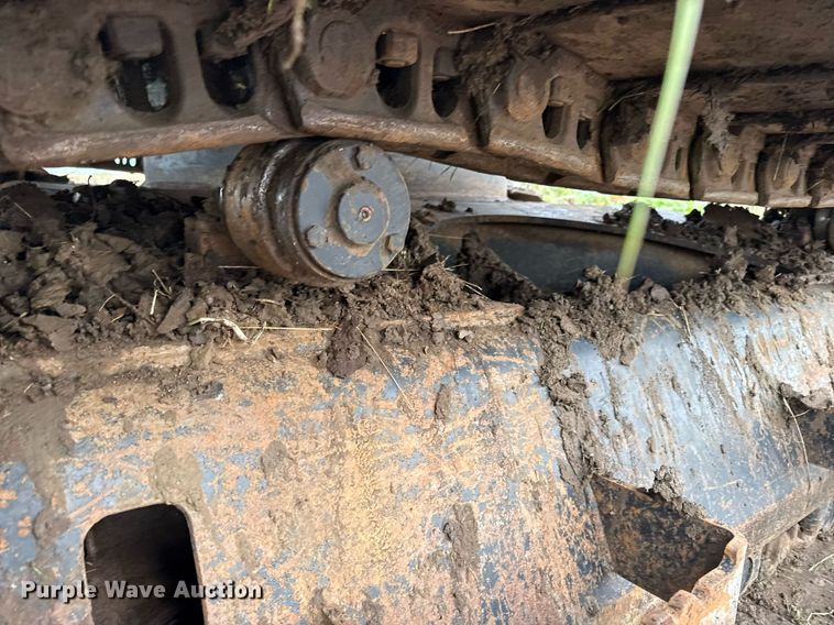 image for item ED4405 1996 John Deere 690ELC excavator