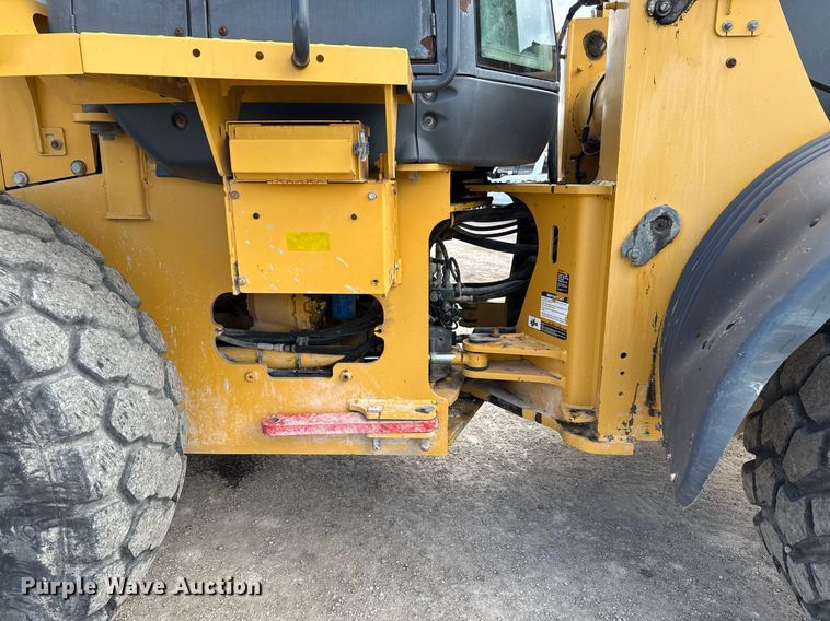 image for item ED5770 2016 John Deere 724K wheel loader