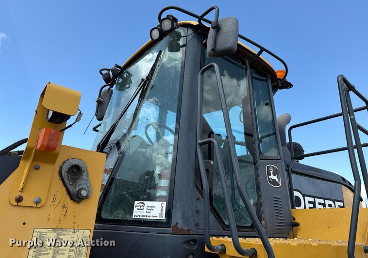 image for item ED5770 2016 John Deere 724K wheel loader