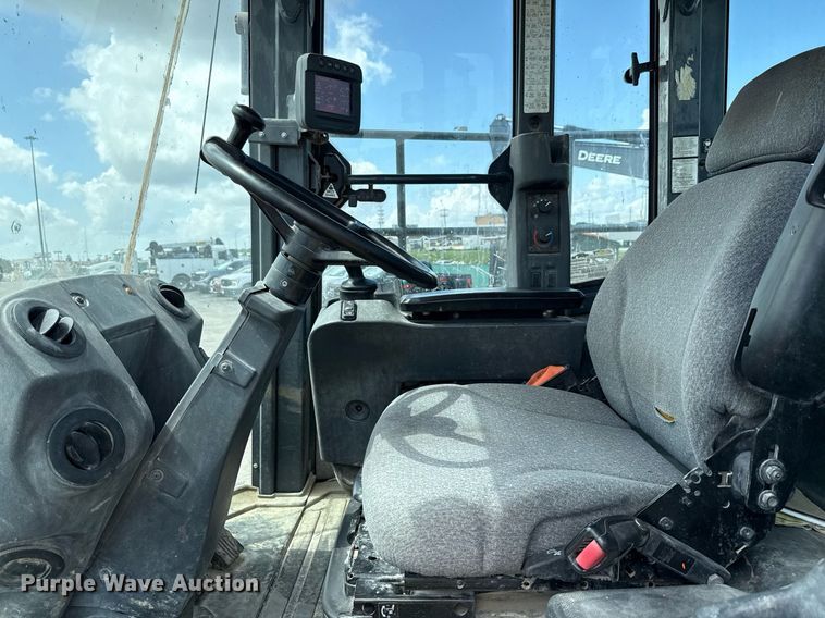 image for item ED5770 2016 John Deere 724K wheel loader