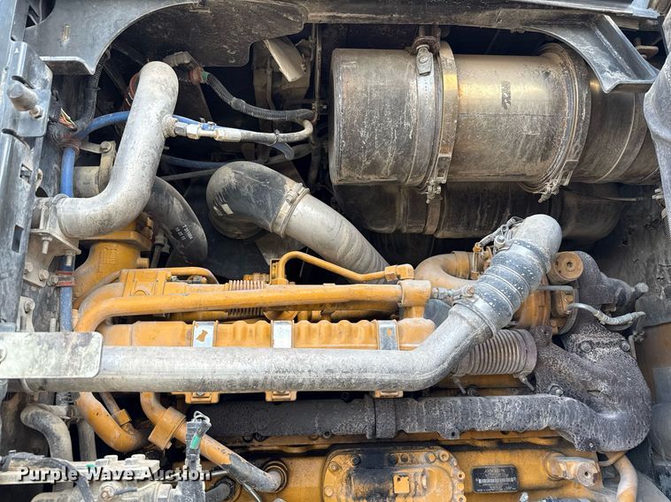 image for item ED5770 2016 John Deere 724K wheel loader