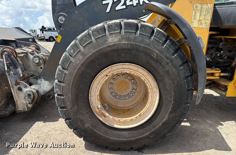 image for item ED5770 2016 John Deere 724K wheel loader