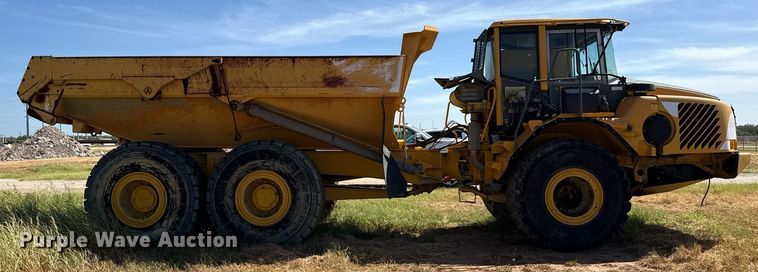 image for item ED5801 2004 Volvo A25D articulated haul truck