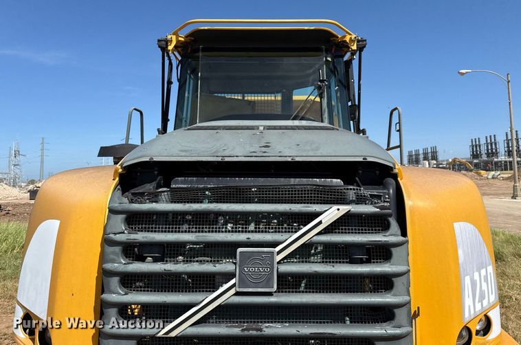 image for item ED5801 2004 Volvo A25D articulated haul truck